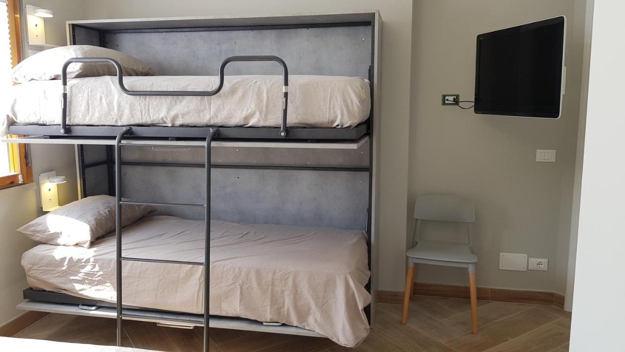 דירות ונטימיגליה Casalmare Via Asse מראה חיצוני תמונה