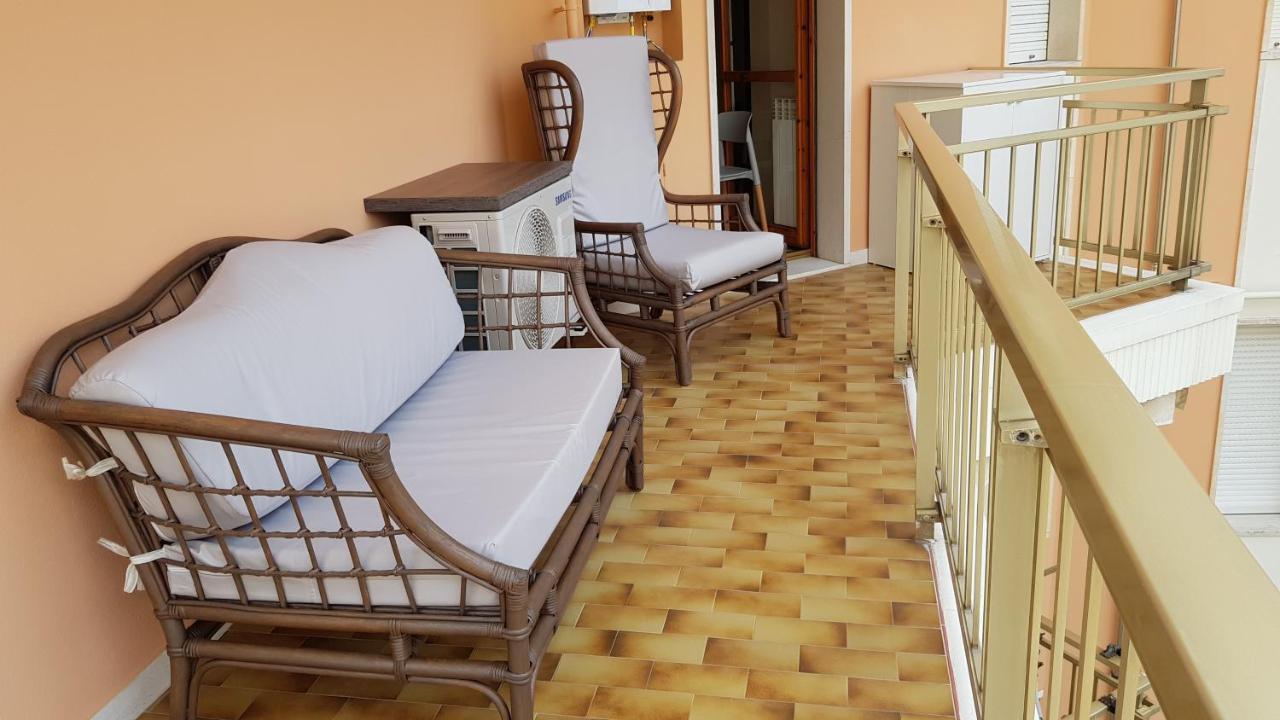דירות ונטימיגליה Casalmare Via Asse מראה חיצוני תמונה